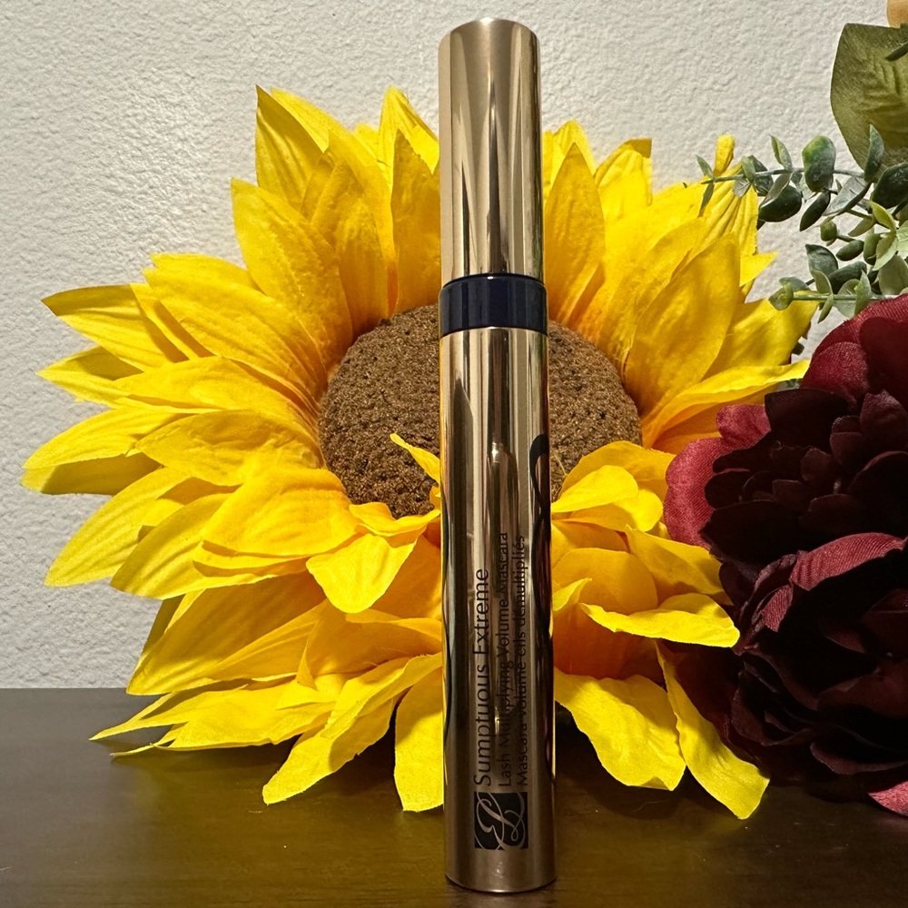 🎉 HOST PICK🎉 Estée Lauder Sumptuous Extreme Lash Multiplying Volume Mascara - Picture 6 of 10